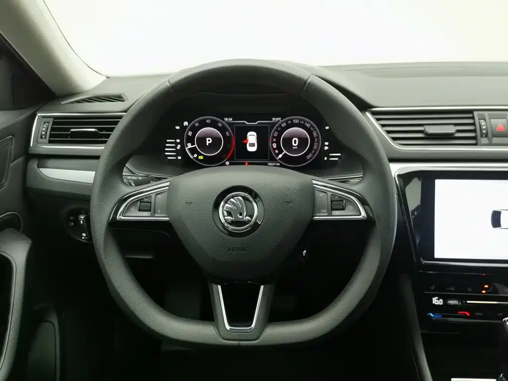 Skoda Superb — миниатюра 11