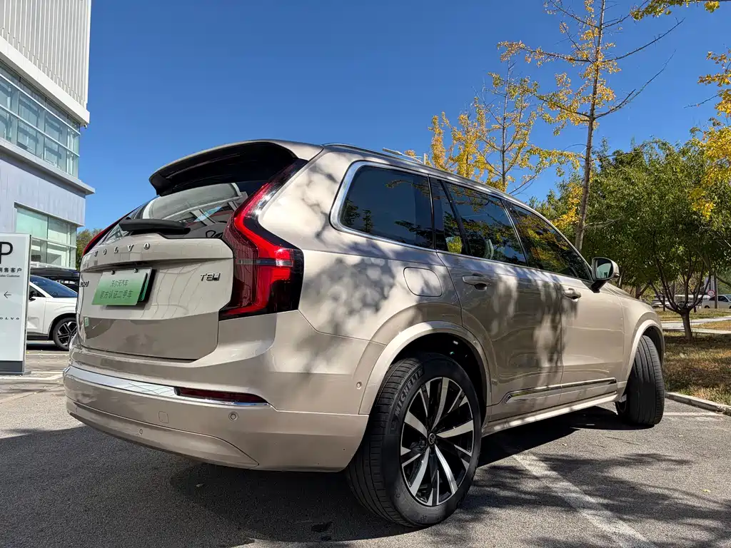 Volvo XC90 PHEV — миниатюра 6