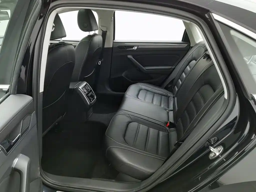Volkswagen Passat — миниатюра 15