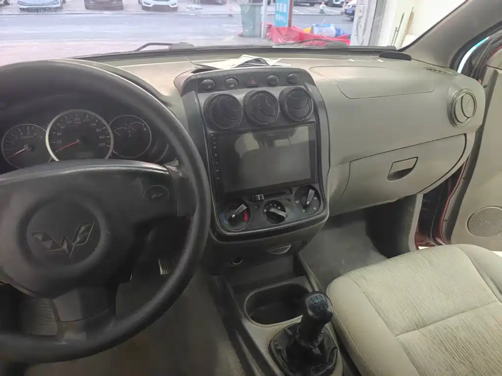 Wuling Hongguang — миниатюра 8