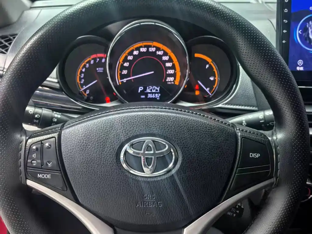 Toyota Yaris L — миниатюра 12