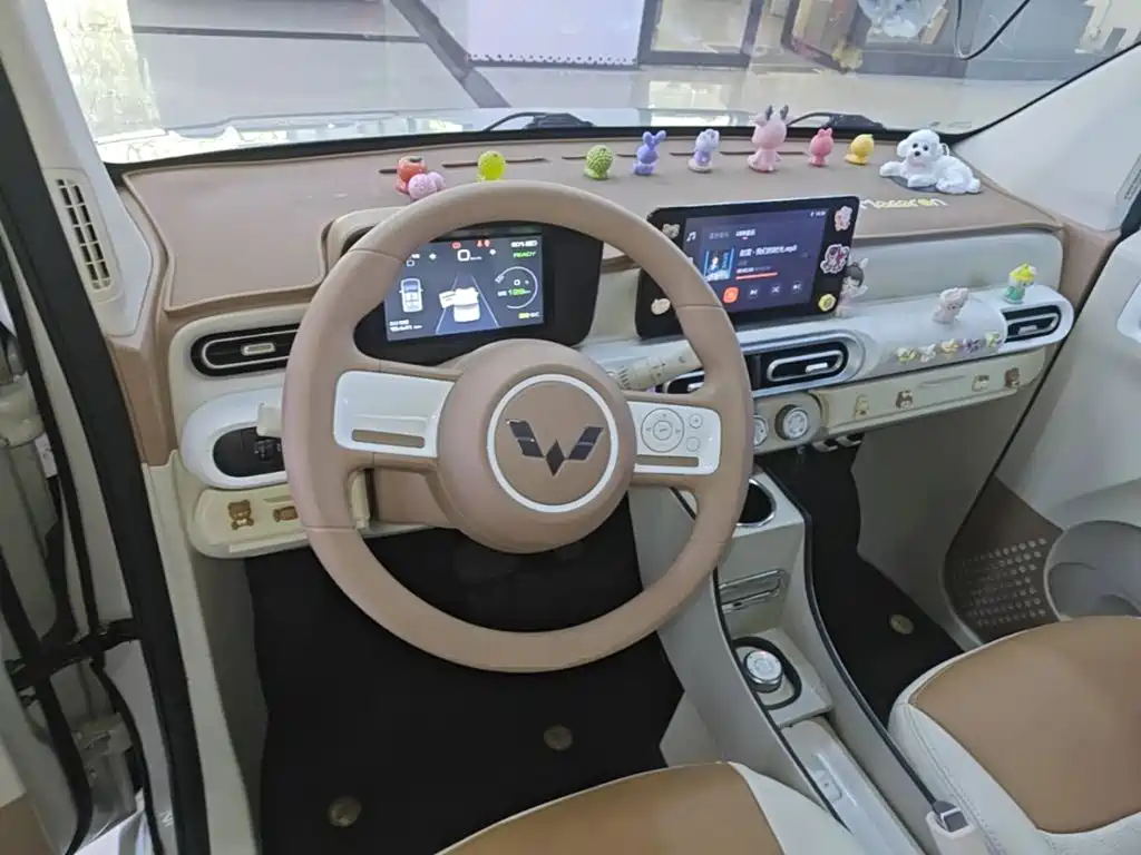 Wuling MINIEV — миниатюра 11
