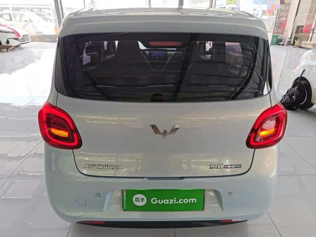 Wuling MINIEV — миниатюра 6