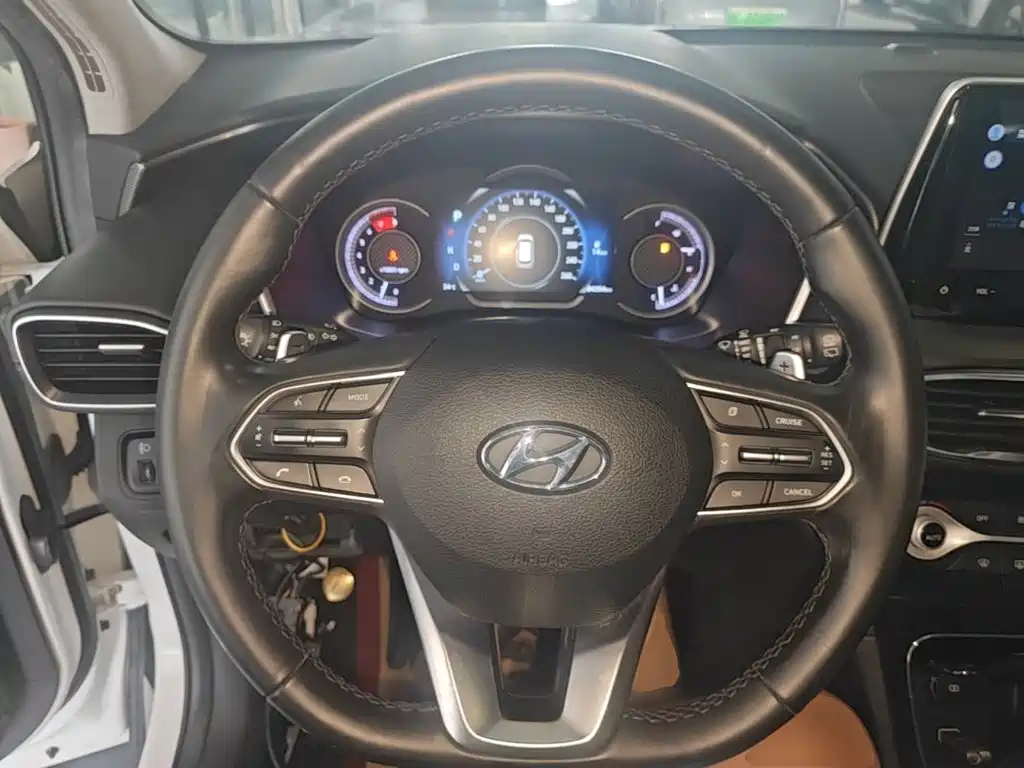 Hyundai Santa Fe — миниатюра 11