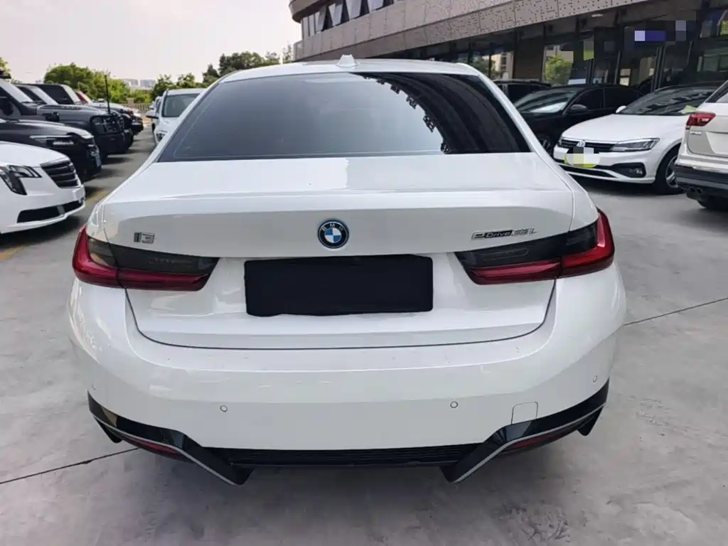 BMW i3 — миниатюра 6