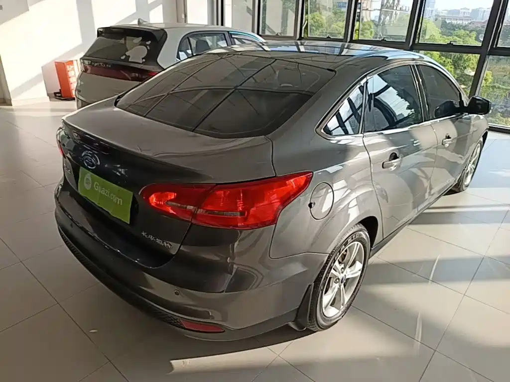 Ford Focus — миниатюра 7