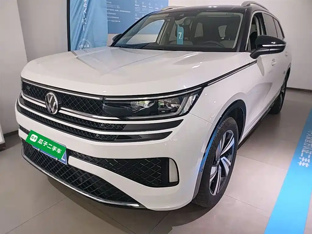 Volkswagen Tavendor 2023 380TSI R-Line