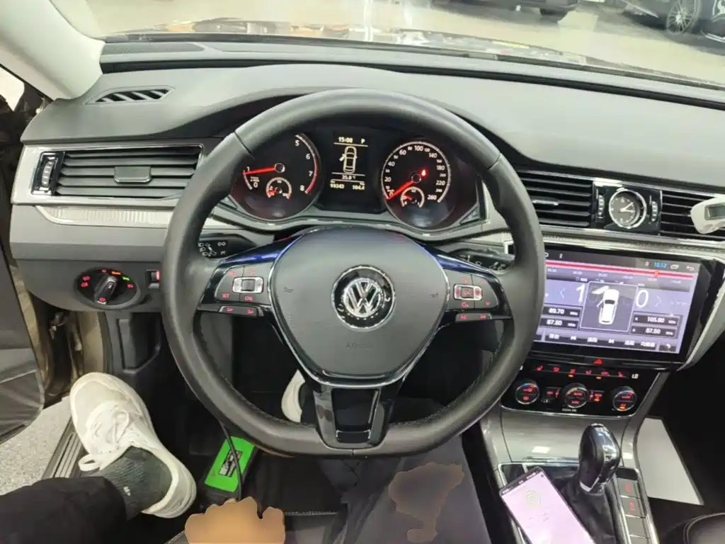 Volkswagen Passat — миниатюра 11