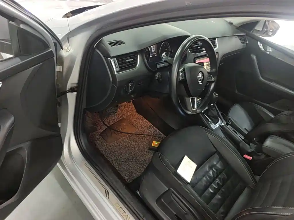 Skoda Octavia — миниатюра 16