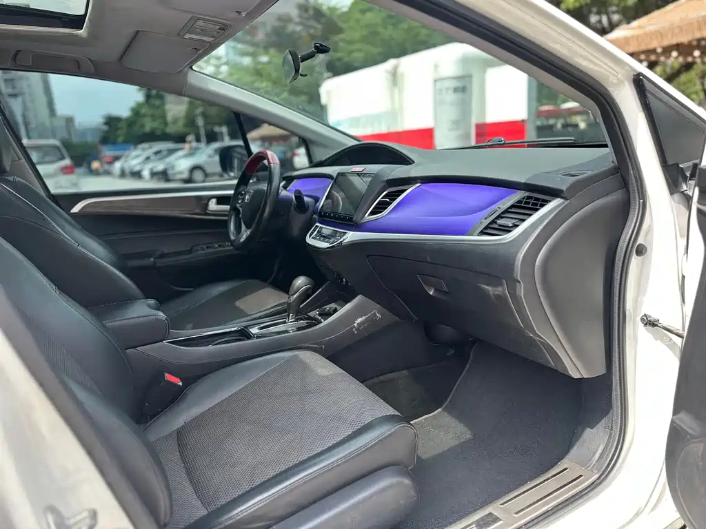 Honda Jade — миниатюра 5