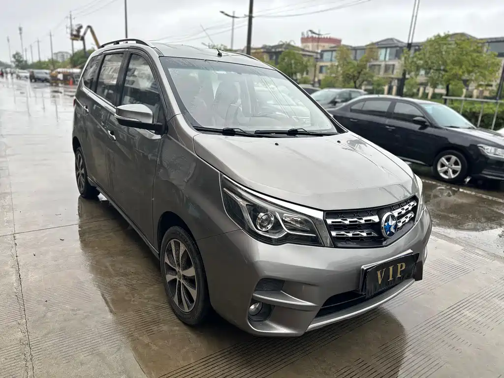 Venucia M50V — миниатюра 3