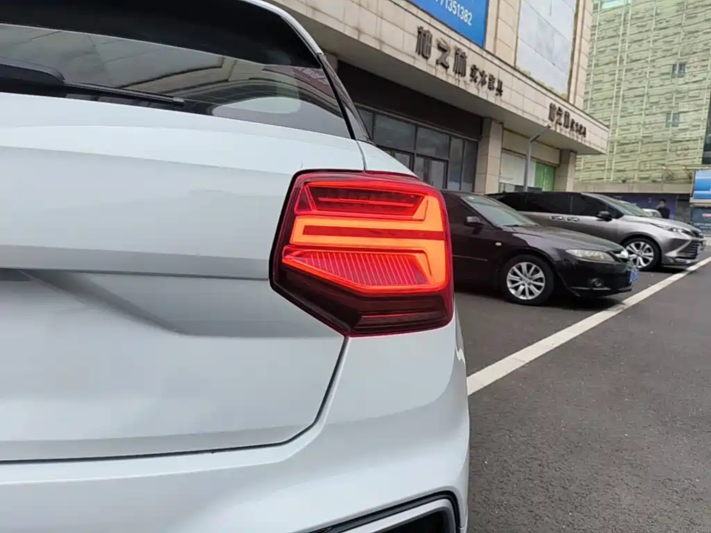 Audi Q2L — миниатюра 8