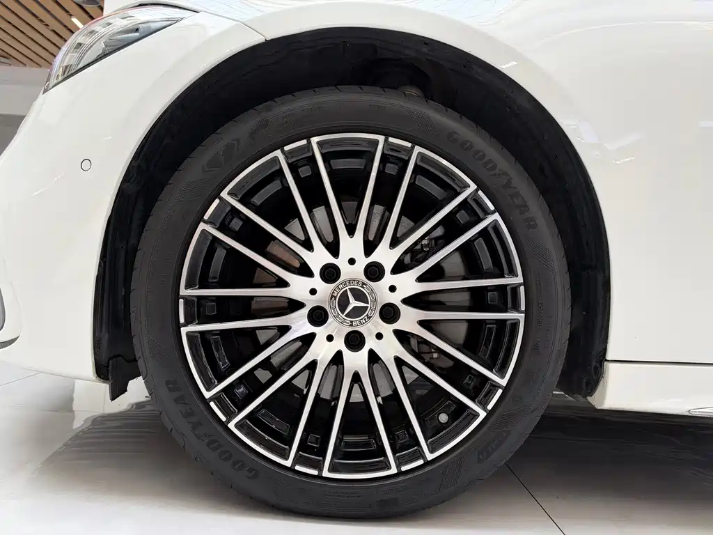 Mercedes-Benz C-Class — миниатюра 24