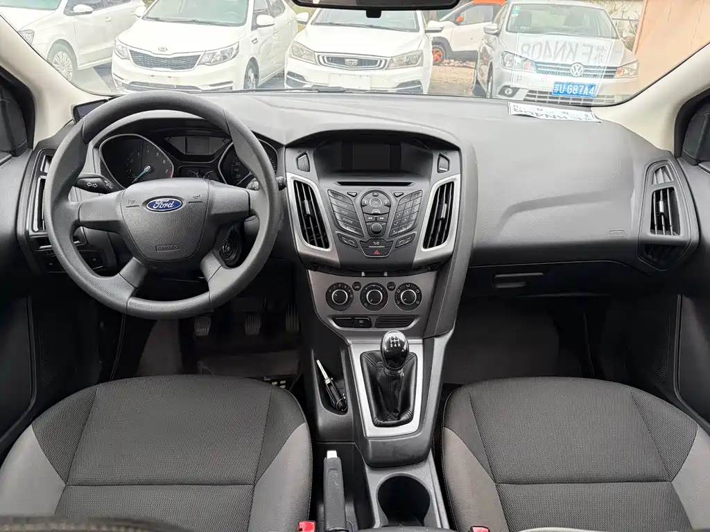 Ford Focus — миниатюра 10
