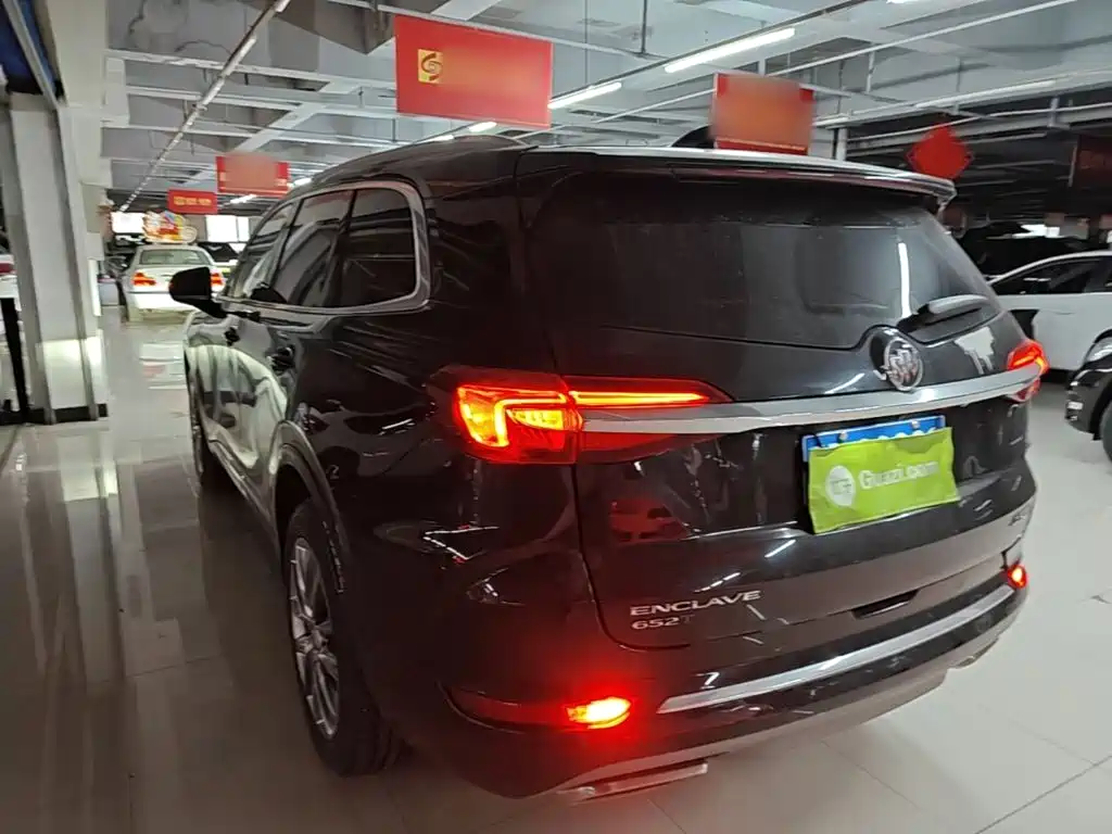 Buick Enclave — миниатюра 5