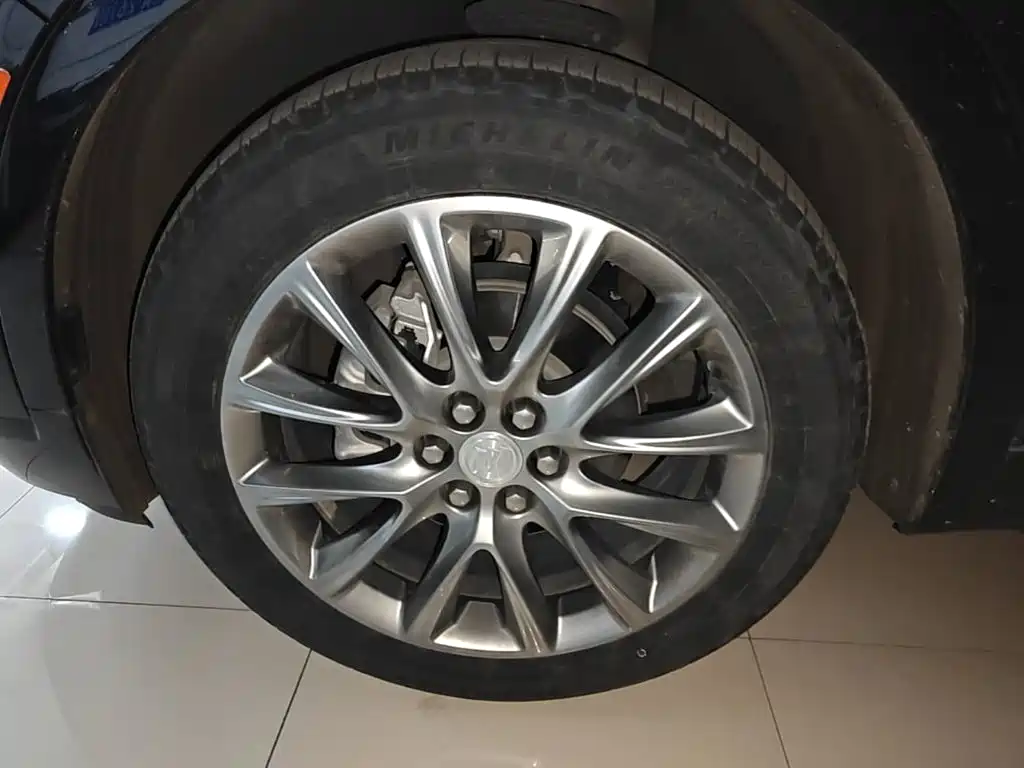 Buick Enclave — миниатюра 23