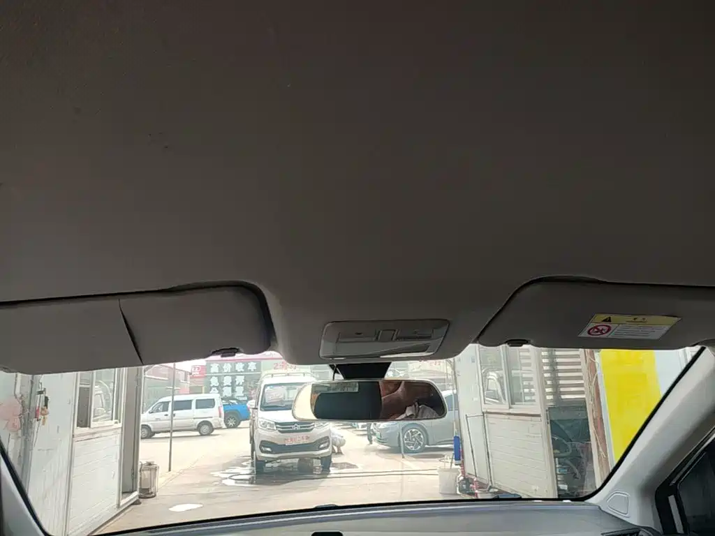 Wuling Jiachen — миниатюра 18
