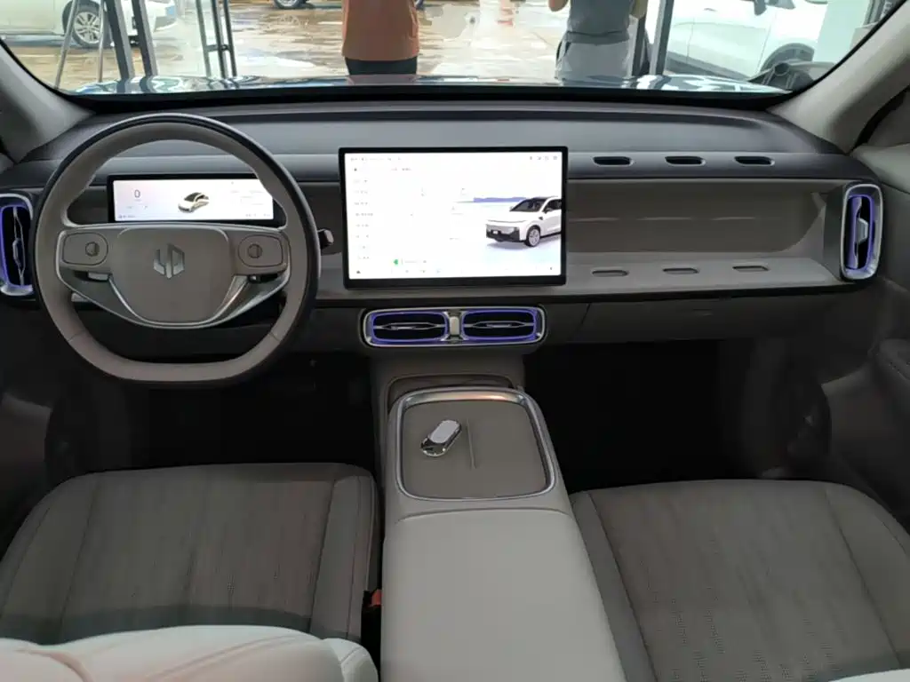 Leapmotor Leapmotor B10 — миниатюра 10