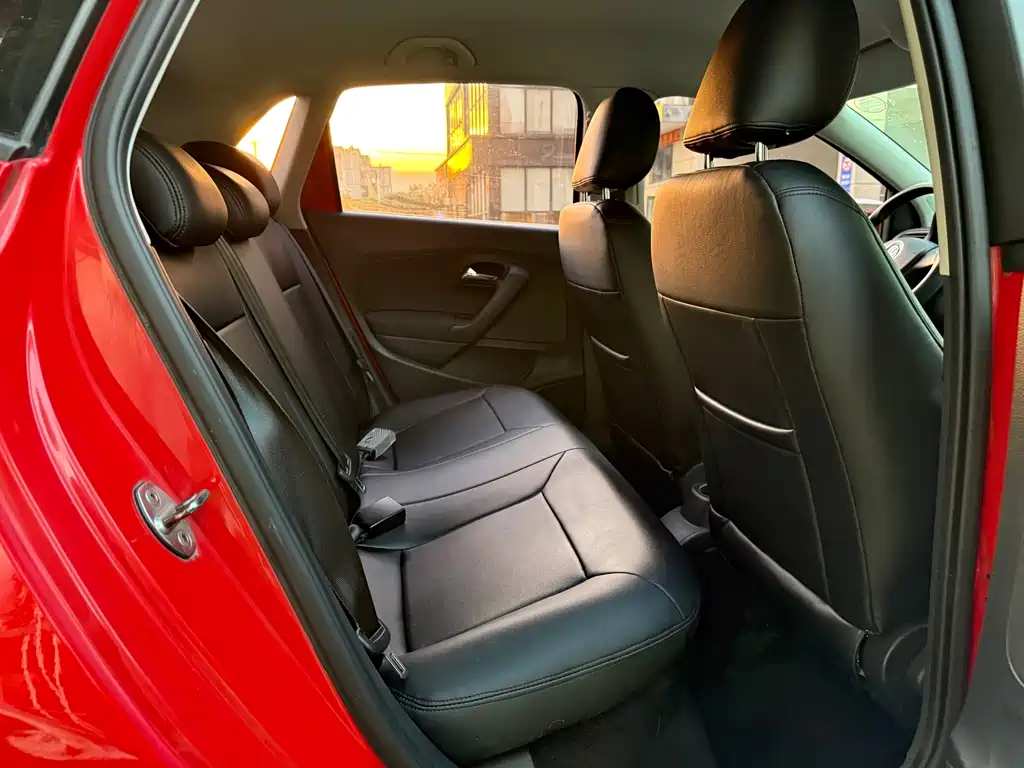 Volkswagen Polo — миниатюра 10