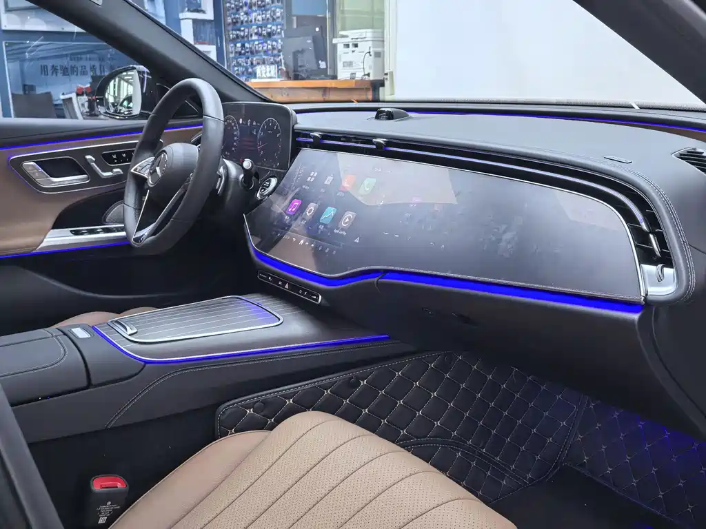 Mercedes-Benz E-Class — миниатюра 13