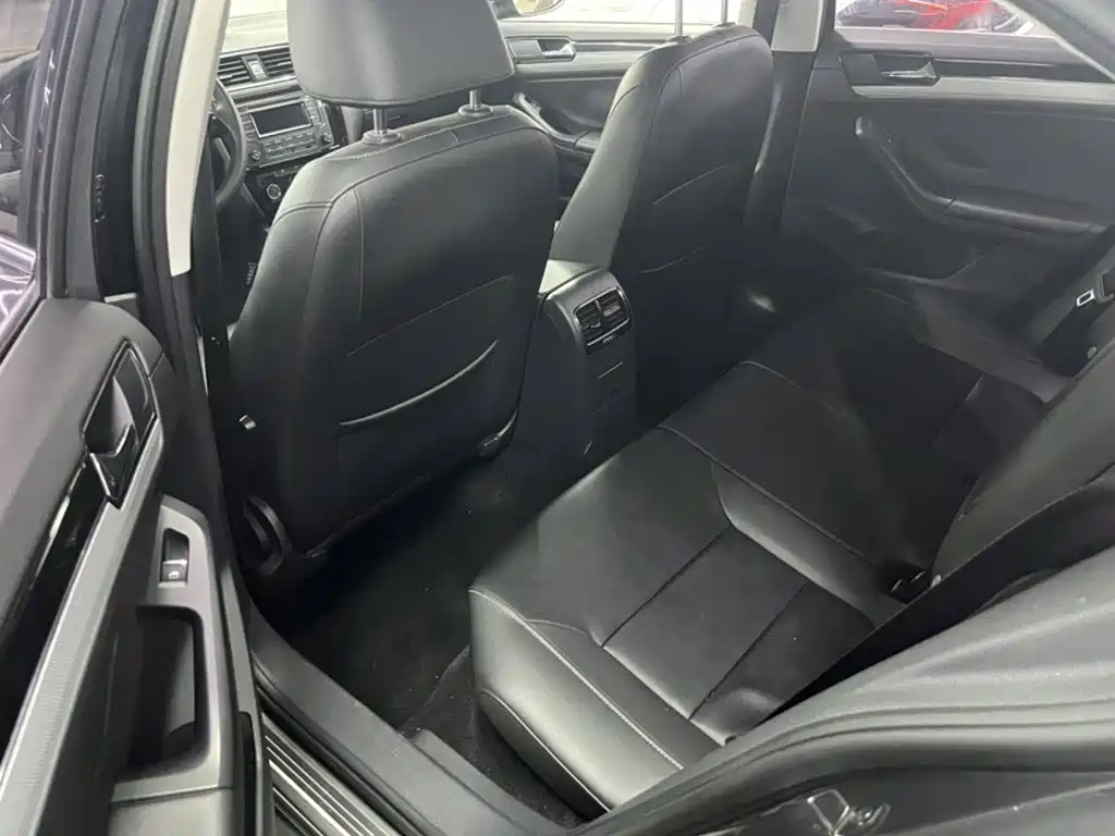 Volkswagen Sagitar — миниатюра 14