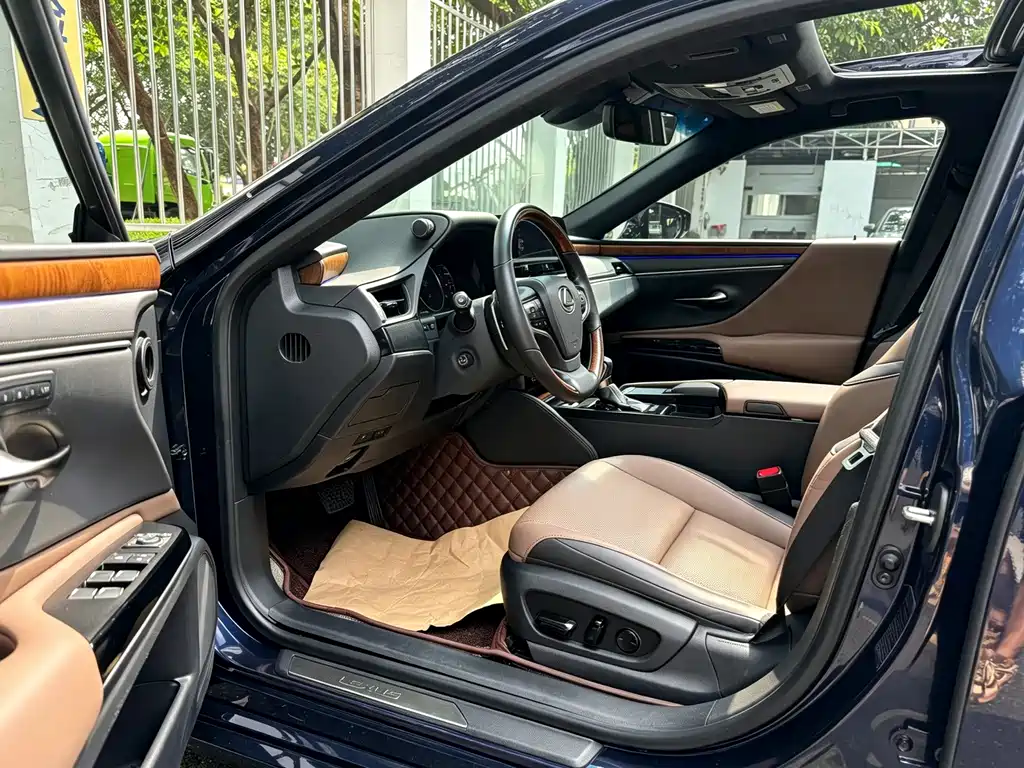 Lexus ES — миниатюра 7