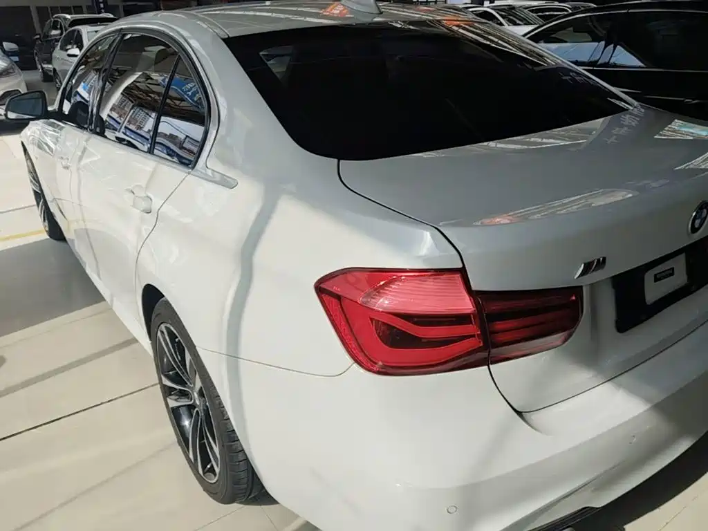 BMW 3 Series — миниатюра 5