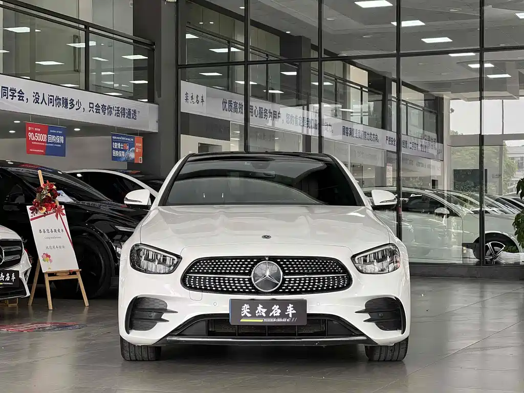 MERCEDES-BENZ E CLASS