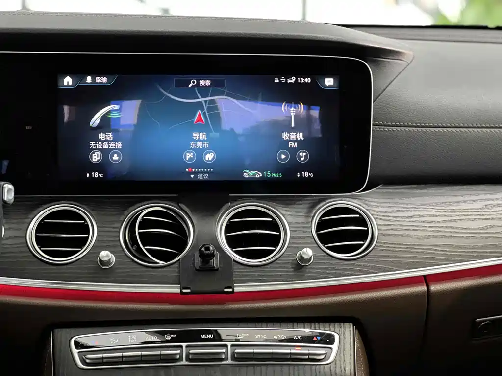 MERCEDES-BENZ E CLASS