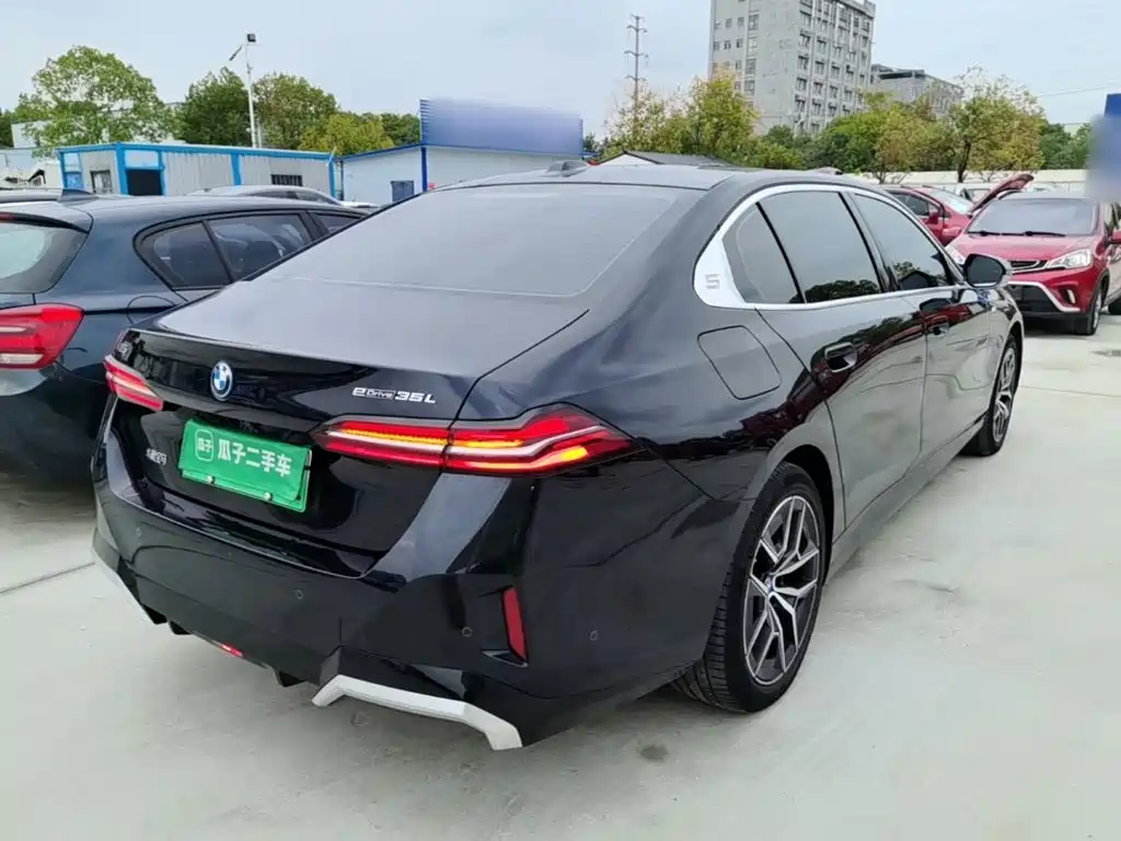 BMW i5 — миниатюра 7