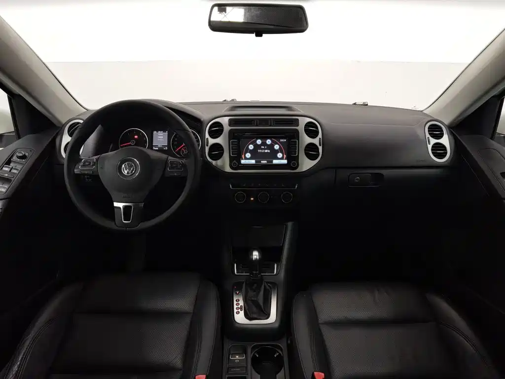 Volkswagen Tiguan — миниатюра 5