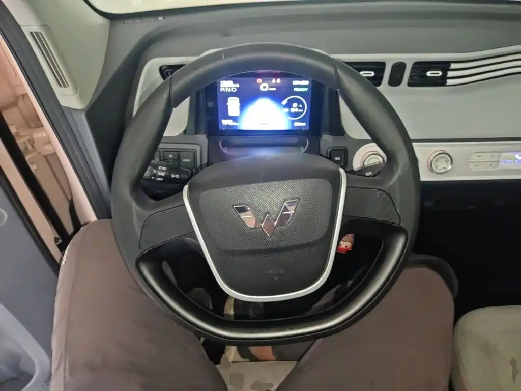 Wuling MINIEV — миниатюра 11