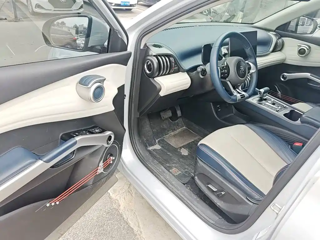 BYD Yuan Plus — миниатюра 16