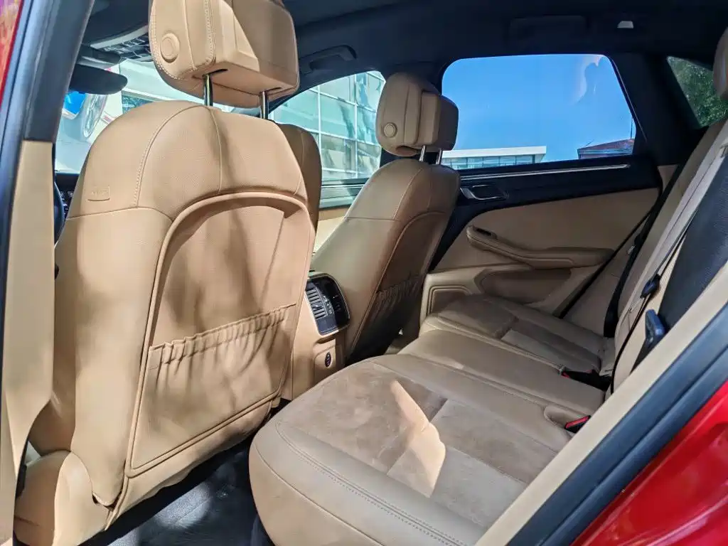 Porsche Macan — миниатюра 8