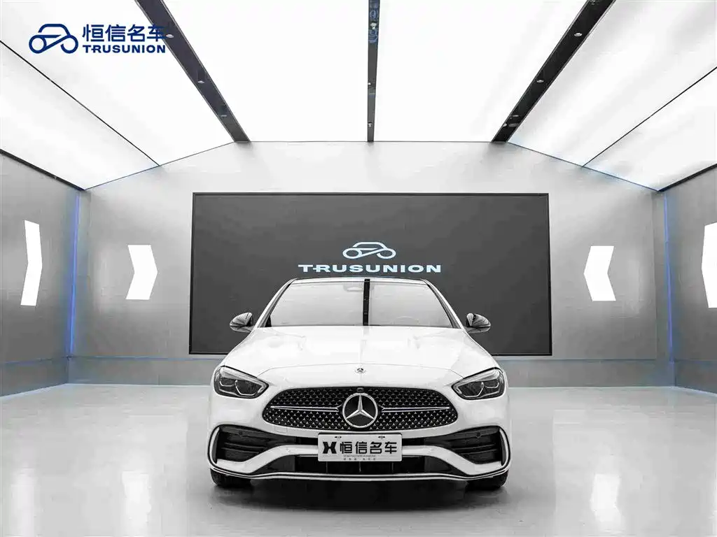 Mercedes-Benz C-Class — миниатюра 2
