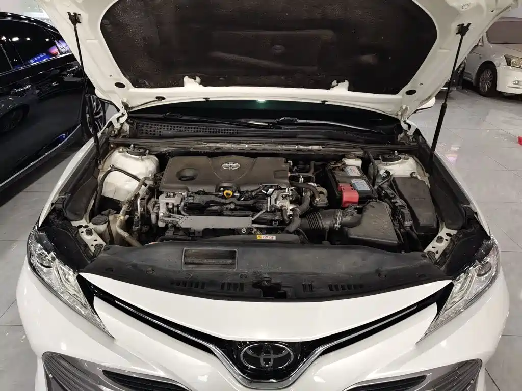 Toyota Camry — миниатюра 16