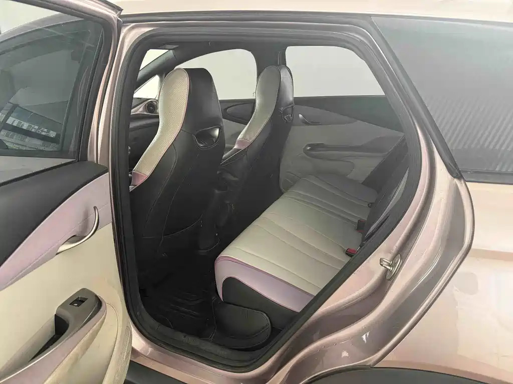 BYD Dolphin — миниатюра 7