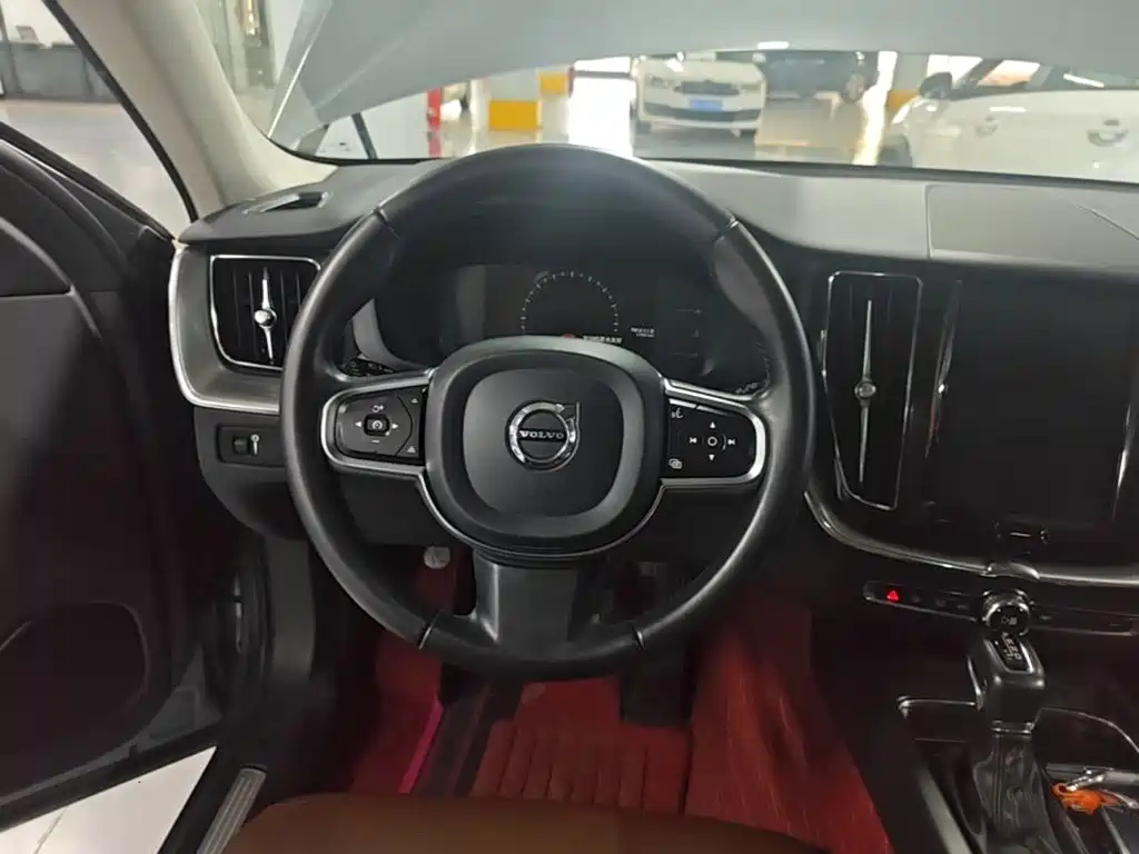 Volvo XC60 — миниатюра 11