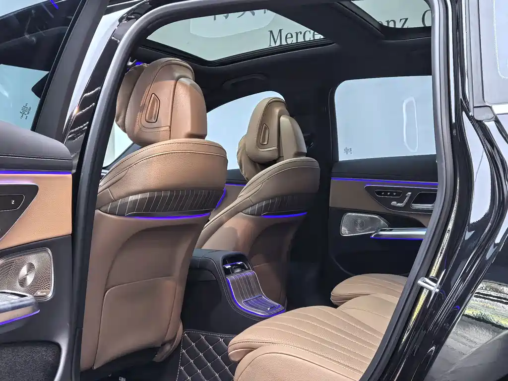 Mercedes-Benz E-Class — миниатюра 8