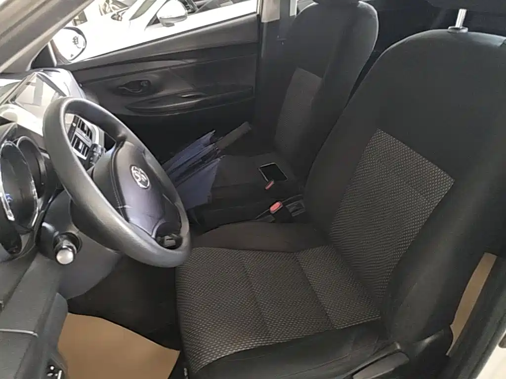 Toyota Vios FS — миниатюра 15