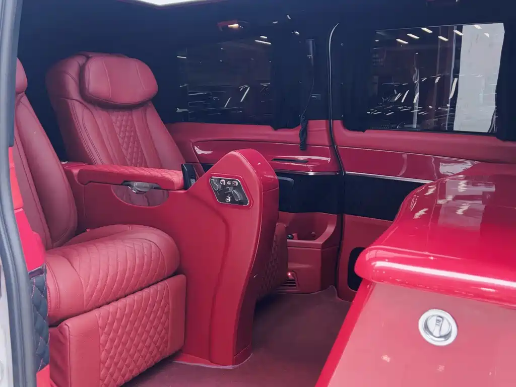 Mercedes-Benz V-Class — миниатюра 7