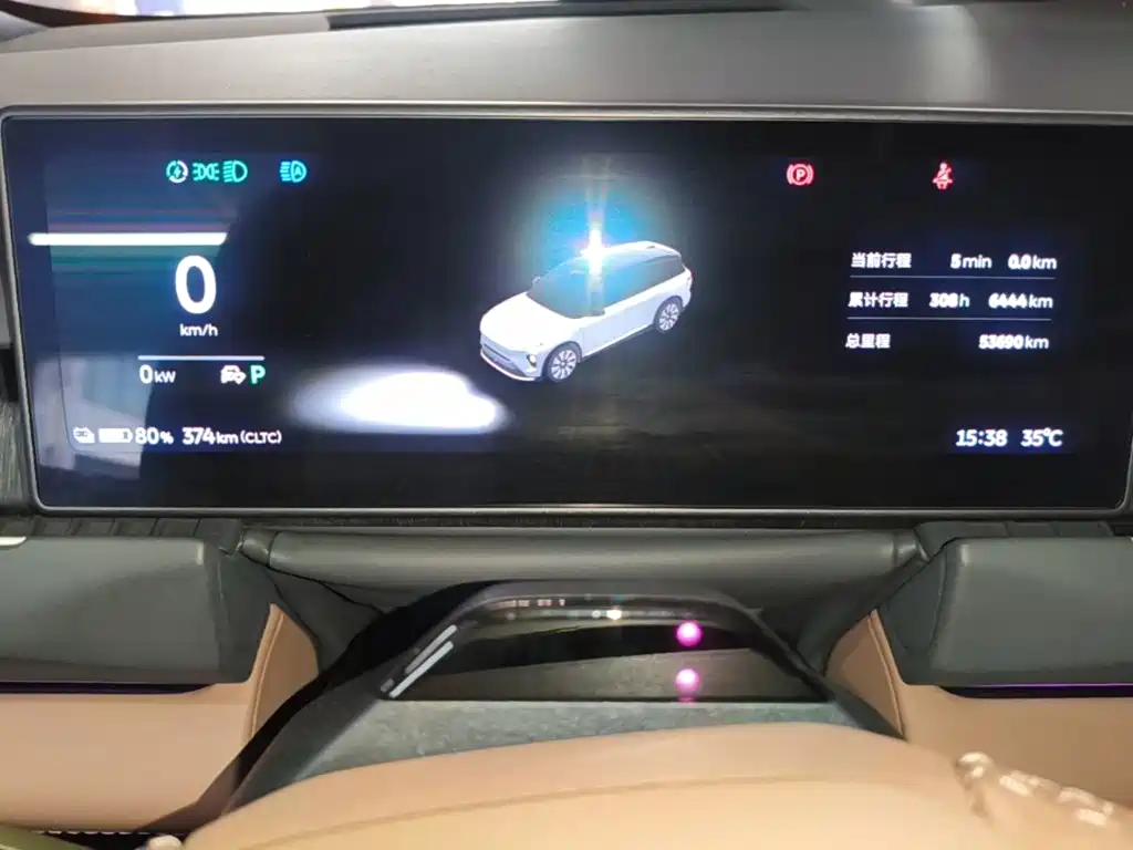 NIO ES8 — миниатюра 12