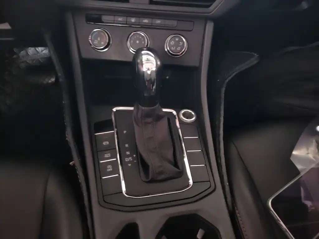 Volkswagen Bora — миниатюра 14