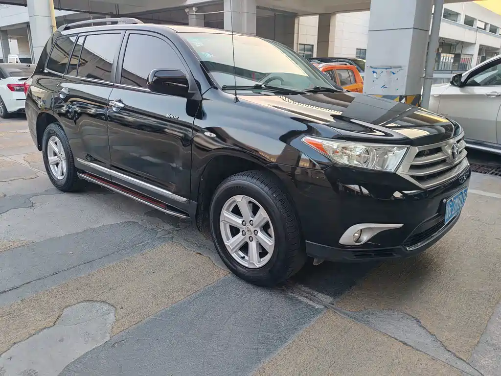 Toyota Highlander — миниатюра 3
