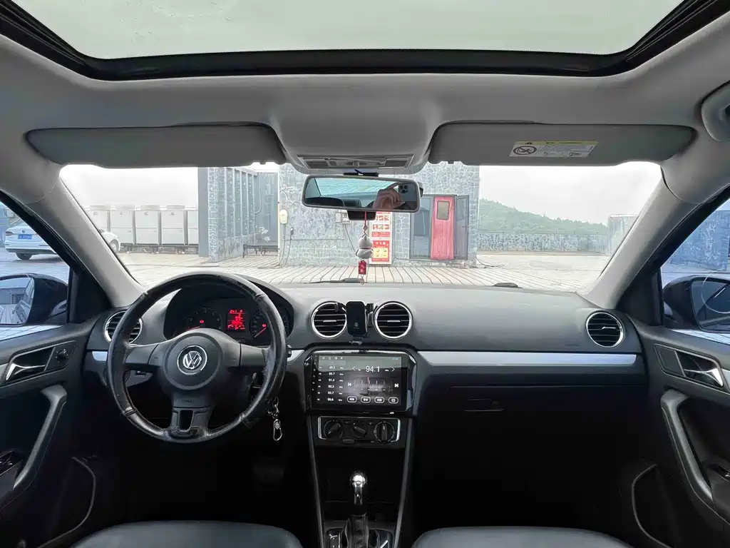 Volkswagen Jetta — миниатюра 9