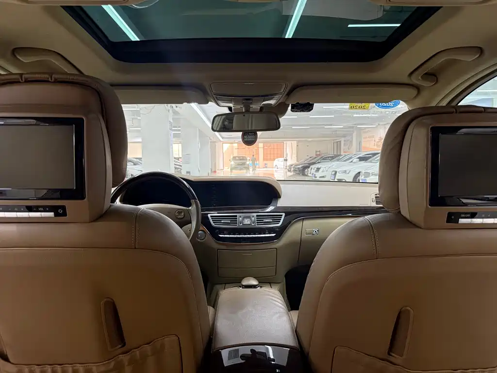 Mercedes-Benz S-Class — миниатюра 22