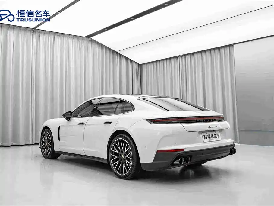 Porsche Panamera — миниатюра 7
