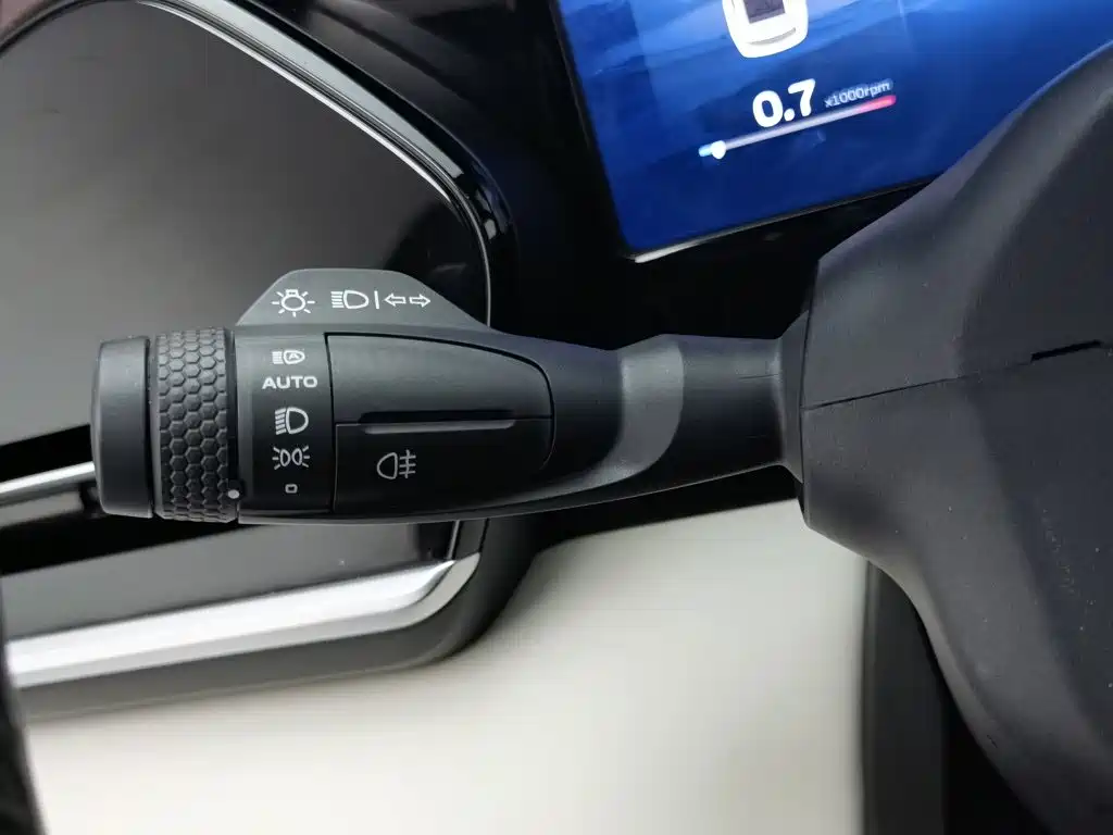Geely Xingyue L — миниатюра 21