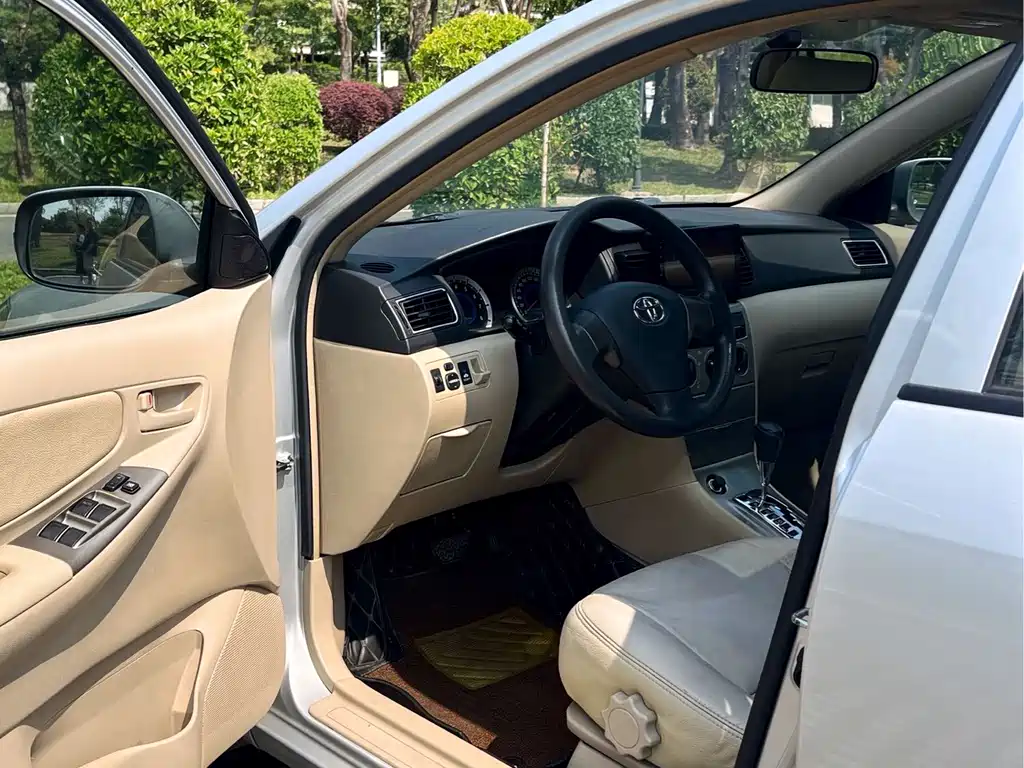 Toyota Corolla 2013 1.6L AT