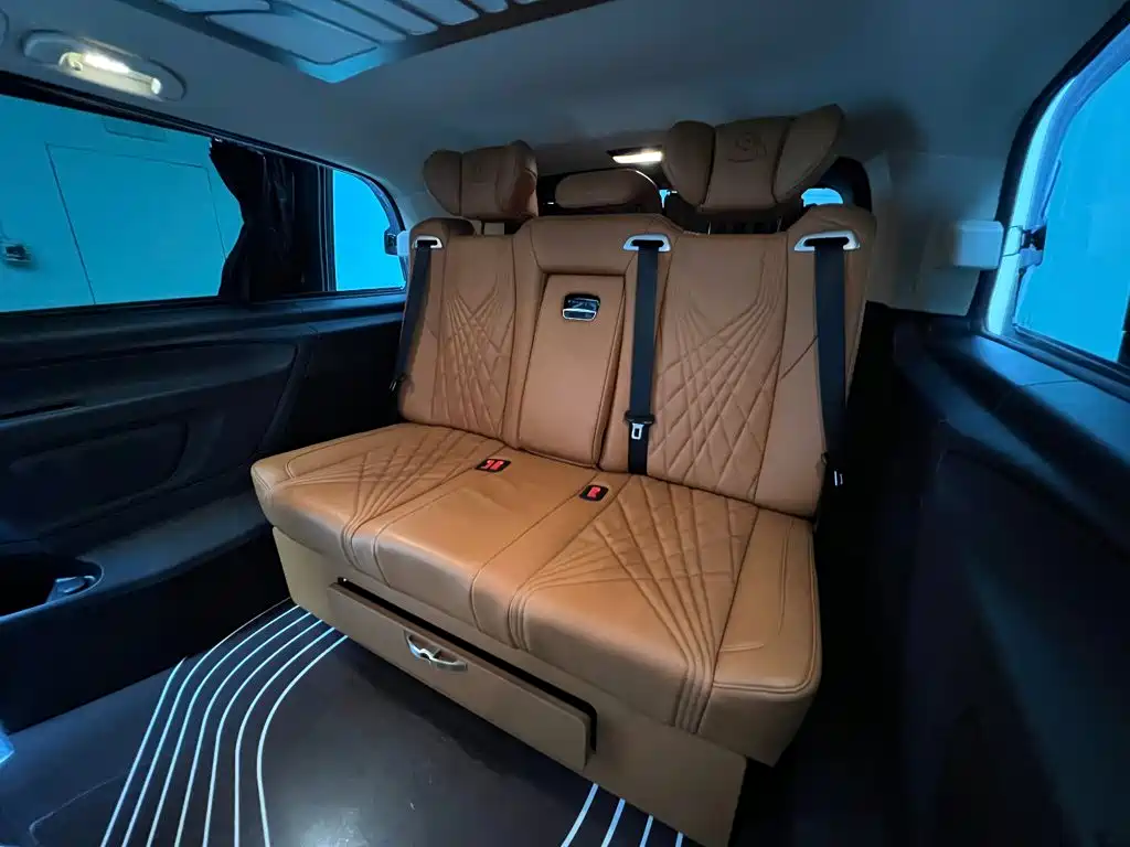 Mercedes-Benz Vito — миниатюра 16